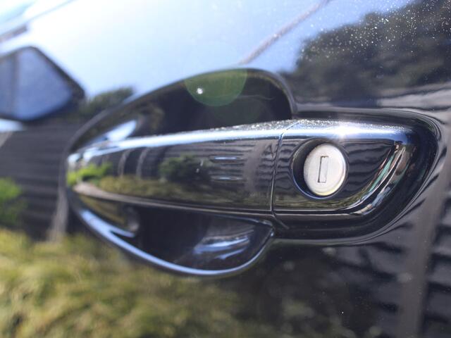 Peugeot 3008 GT 1.6 HYbrid4 300PK EAT8 Automaat Panoramadak, Navigatie, Achteruitrijcamera, Keyless Entry & Start, Parkeersensoren
