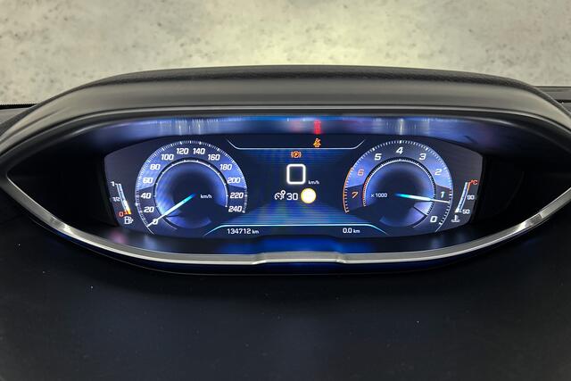 Peugeot 3008 1.2 PureTech Active | Apple carplay | Trekhaak | Climate control | Cruise control