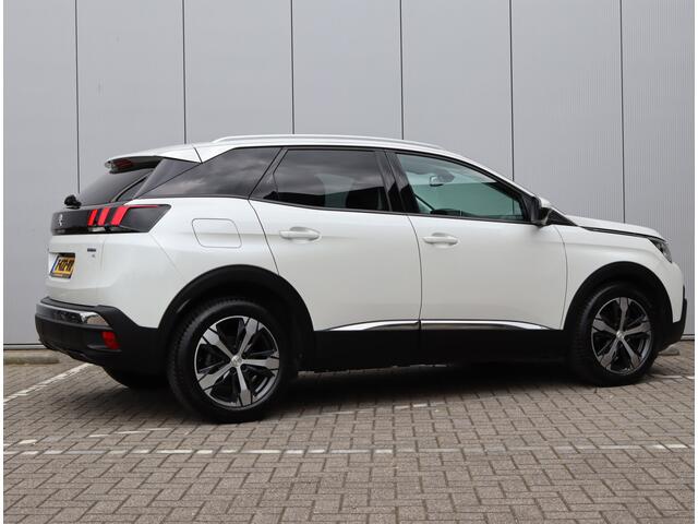 Peugeot 3008 130PK Executive | Panoramadak | Parkeercamera | Keyless | Navigatie