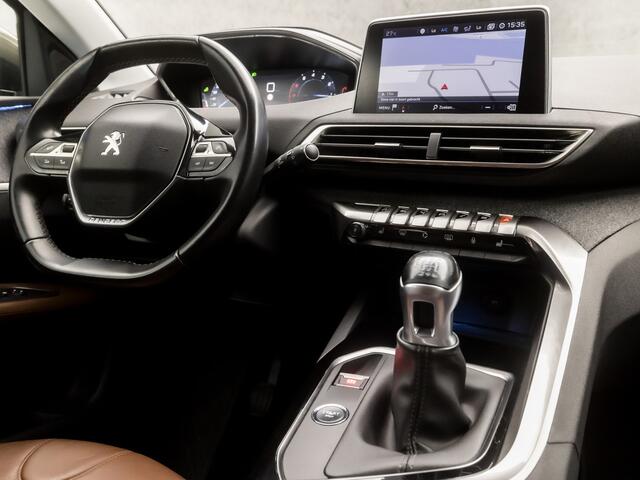 Peugeot 3008 1.2 PureTech Sport (APPLE CARPLAY, GROOT NAVI, MEMORY SEATS, STOELVERWARMING, LEDEREN SPORTSTOELEN, KEYLESS, 360 CAMERA, LANE ASSIST, GETINT GLAS, NIEUWSTAAT)