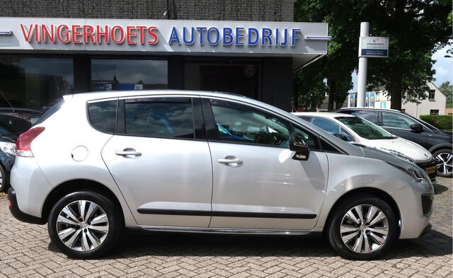Peugeot 3008 1.6 - 16v. 165 Pk * Automaat * 100% Benzine * Luxe Allure * Navigatie * Panoramadak * 1/2 Leder Interieur * Trekhaak * Head Up Display * Climate & Cruise Control * Vingerhoets: Vierde Generatie Eersteklas Service !