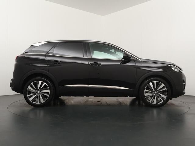 Peugeot 3008 1.6 PureTech GT Line Automaat - Navigatie - LED koplampen - Trekhaak - 19" Lichtmetalen velgen