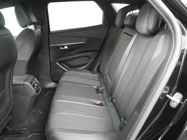 Peugeot 3008 1.6 PureTech GT Line Automaat - Navigatie - LED koplampen - Trekhaak - 19" Lichtmetalen velgen