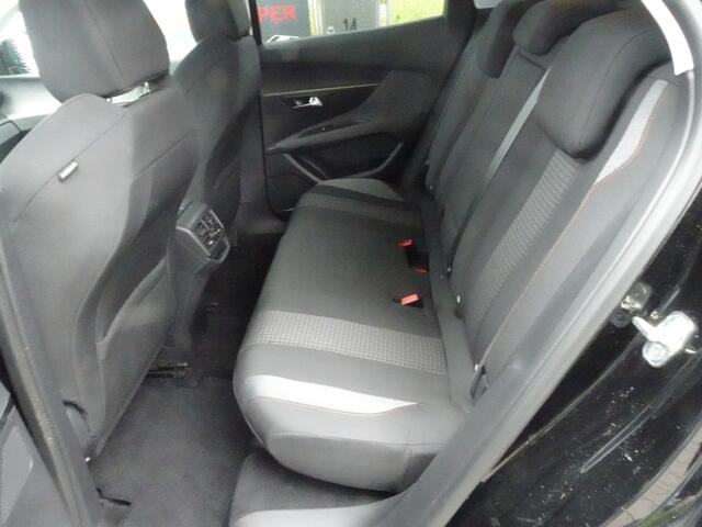 Peugeot 3008 1.2 PureTech Allure Autom