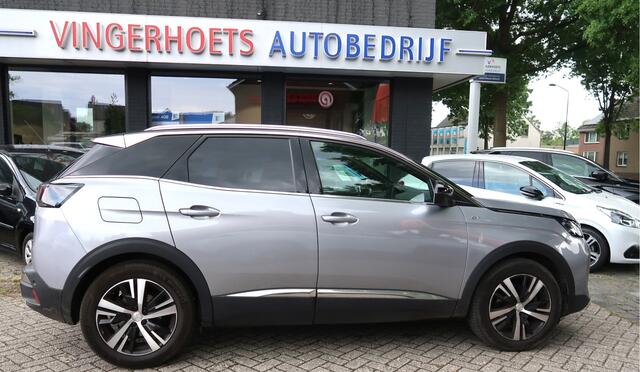 Peugeot 3008 1.6-16v * GT * AUTOMAAT * Nieuw Geleverd en geheel Onderhouden * Alcantara / Leder Interieur * OpenSchuifdak / Panoramadak * Night Nacht Vision * Trekhaak * 1.500 Kg Trekvermogen * Navigatie * Dodehoeksensoren * Voor- en Achter Parkeer Camera * Vingerhoet