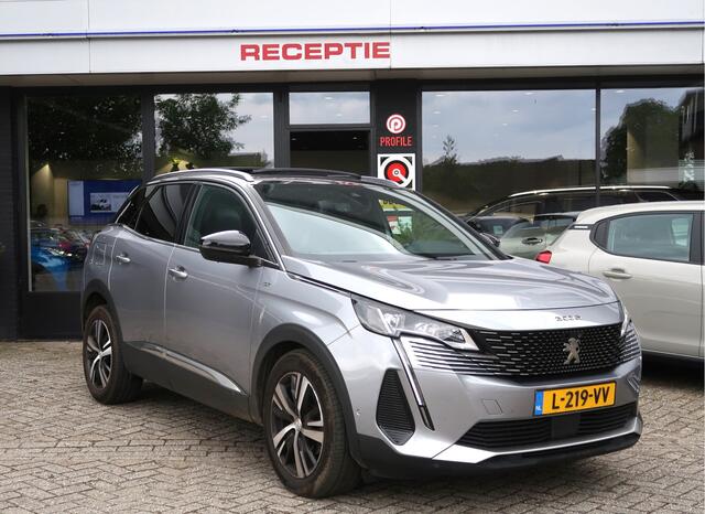 Peugeot 3008 1.6-16v * GT * AUTOMAAT * Nieuw Geleverd en geheel Onderhouden * Alcantara / Leder Interieur * OpenSchuifdak / Panoramadak * Night Nacht Vision * Trekhaak * 1.500 Kg Trekvermogen * Navigatie * Dodehoeksensoren * Voor- en Achter Parkeer Camera * Vingerhoet