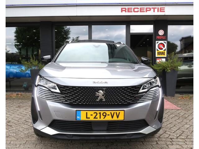 Peugeot 3008 1.6-16v * GT * AUTOMAAT * Nieuw Geleverd en geheel Onderhouden * Alcantara / Leder Interieur * OpenSchuifdak / Panoramadak * Night Nacht Vision * Trekhaak * 1.500 Kg Trekvermogen * Navigatie * Dodehoeksensoren * Voor- en Achter Parkeer Camera * Vingerhoet