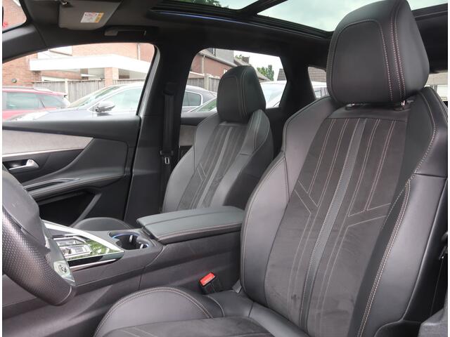 Peugeot 3008 1.6-16v * GT * AUTOMAAT * Nieuw Geleverd en geheel Onderhouden * Alcantara / Leder Interieur * OpenSchuifdak / Panoramadak * Night Nacht Vision * Trekhaak * 1.500 Kg Trekvermogen * Navigatie * Dodehoeksensoren * Voor- en Achter Parkeer Camera * Vingerhoet
