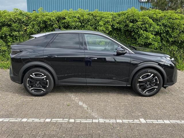 Peugeot 3008 Plug-In Hybrid 195pk Allure | Nu te ervaren bij Haaima | tot 87km volledig elektrisch | 7,4kW boordlader | Trekhaak | Navigatie | Camera voor & achter