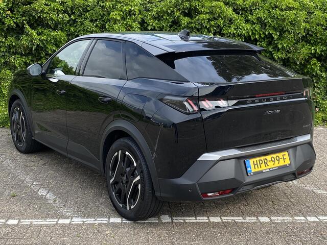 Peugeot 3008 Plug-In Hybrid 195pk Allure | Nu te ervaren bij Haaima | tot 87km volledig elektrisch | 7,4kW boordlader | Trekhaak | Navigatie | Camera voor & achter