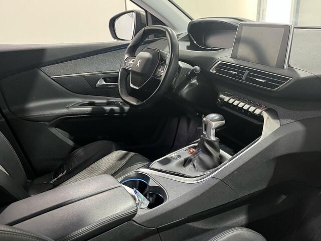 Peugeot 3008 1.2 BL Premium Navi Trekhaak 19 Inch