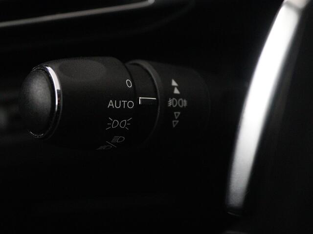 Peugeot 3008 1.2 PureTech Allure | Lederen Bekleding | 18 Inch Velgen | Cruise Control | Parkeerhulp | USB aansluiting | NL Auto | NAP |