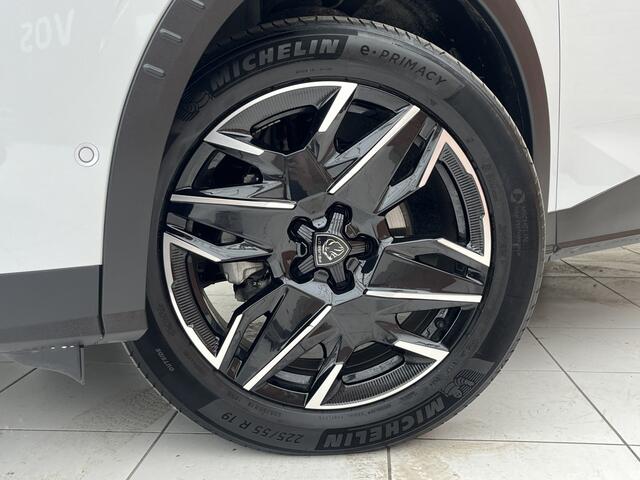 Peugeot 3008 Hybrid 136 GT | Carplay/Android Auto | Camera rondom |