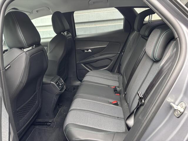 Peugeot 3008 Allure Avantage 1.2 Turbo 130pk EAT8 | i-COCKPIT® | ALL SEASON BANDEN | NAVI | CAMERA | KEYLESS | APPLE CARPLAY / ANDROID AUTO |