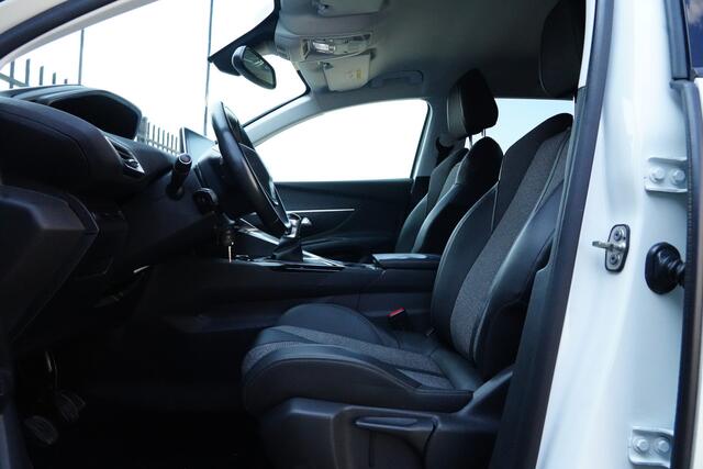 Peugeot 3008 1.2 PureTech AGC Allure 130pk AppleCarplay/Stoelverwarming/360Camera