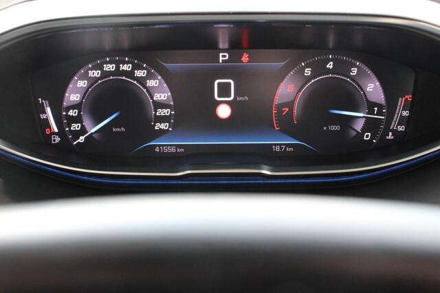 Peugeot 3008 1.2 PureTech 130pk Automaat Allure Peugeot 3008 1.2 PureTech 130pk EAT8 / AUTOMAAT Allure | Navigatie | Climate Control | Lichtmetalen velgen | Parkeer sensoren