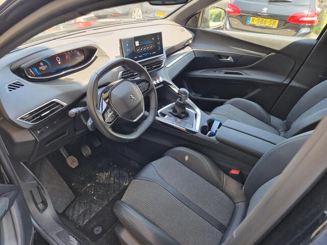 Peugeot 3008 1.2 PureTech Allure Pack Business | Navigatie | Climate & Adaptive Cruise Control | Camera | AppleCarplay/Android Auto |