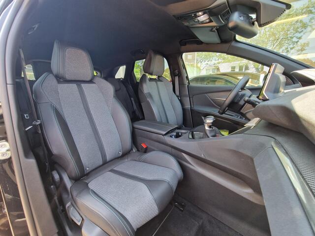 Peugeot 3008 1.2 PureTech Allure Pack Business | Navigatie | Climate & Adaptive Cruise Control | Camera | AppleCarplay/Android Auto |