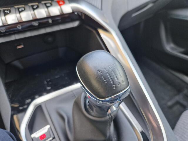Peugeot 3008 1.2 PureTech Allure Pack Business | Navigatie | Climate & Adaptive Cruise Control | Camera | AppleCarplay/Android Auto |