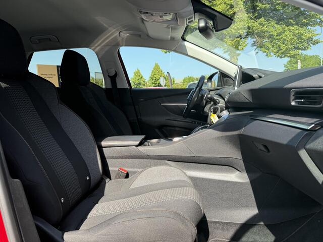 Peugeot 3008 1.2 PureTech Blue Lease Executive Automaat,Navi,Clima,Cruise,Camera,Trekhaak,131pk,Apple Carplay,N.A.P,APK tot 01-2026