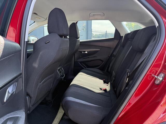 Peugeot 3008 1.2 PureTech Blue Lease Executive Automaat,Navi,Clima,Cruise,Camera,Trekhaak,131pk,Apple Carplay,N.A.P,APK tot 01-2026