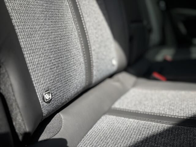 Peugeot 3008 1.2 PureTech Première | Trekhaak | Panoramadak | Automaat |