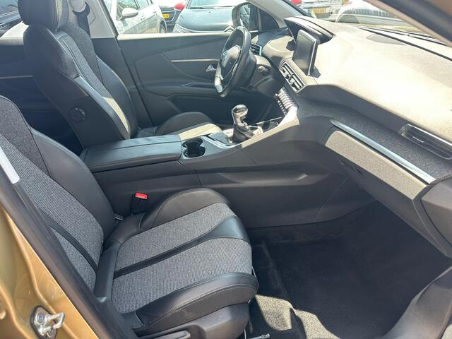 Peugeot 3008 1.2 PureTech Blue Lease Premium GT-line