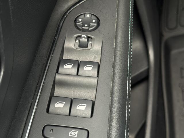 Peugeot 3008 1.2 PureTech GT Prijs Inclusief Onderhoud & 12 Maand BOVAG Garantie Navi | Camera | Apple Carplay