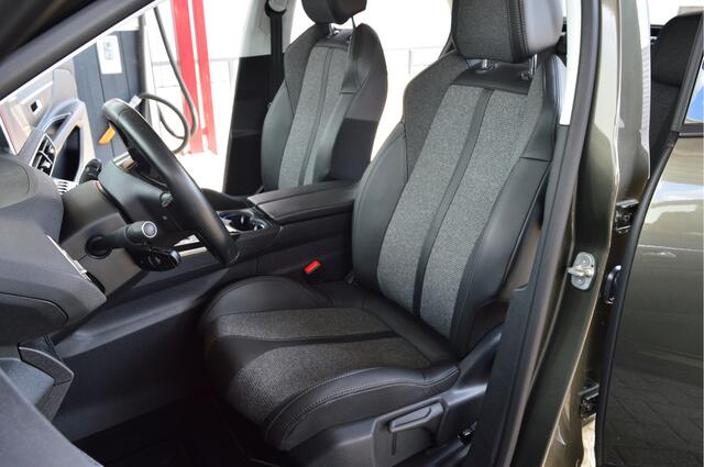 Peugeot 3008 1.2 PureTech Blue Lease Premium O.a: Camera, Carplay, Clima, Navi, Cruise, Full LED, Etc. All-in prijs!