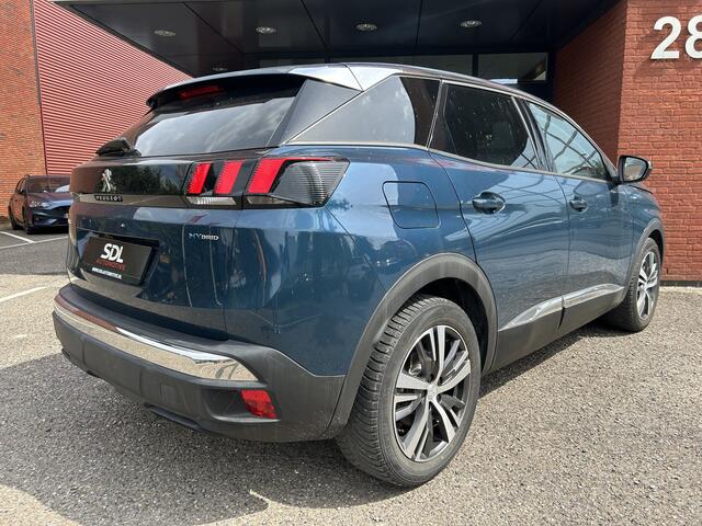 Peugeot 3008 1.6 HYbrid 225 Allure // LED // NAVI + CARPLAY // CAMERA + SENSOREN // STOELVERWARMING