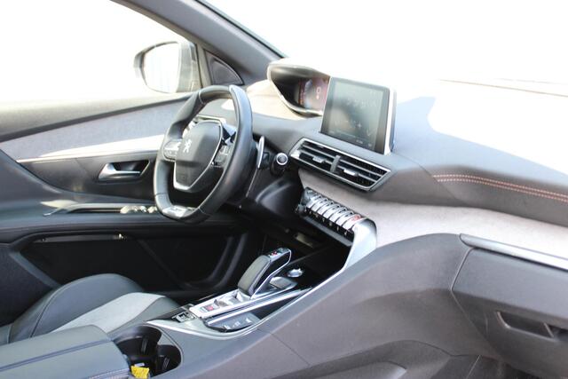 Peugeot 3008 1.6 HYbrid4 300 GT Navigatie / Camera
