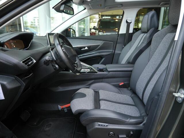 Peugeot 3008 1.6 PureTech Allure 180PK Automaat | 1500KG trekgewicht | Full options | Panoramadak | Led | Camera | Elektrisch verstelb. bestuurdersstoel met geheugen | Draadloze telfoonoplader | 19 inch lichtmetalen velgen | Stoelverwarming | Apple carplay / Android