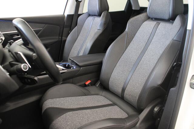 Peugeot 3008 1.2 PureTech Allure / PANO /