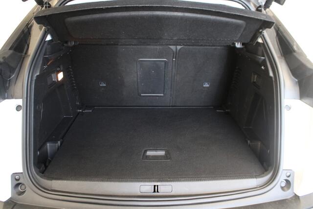 Peugeot 3008 1.2 PureTech Allure / PANO /