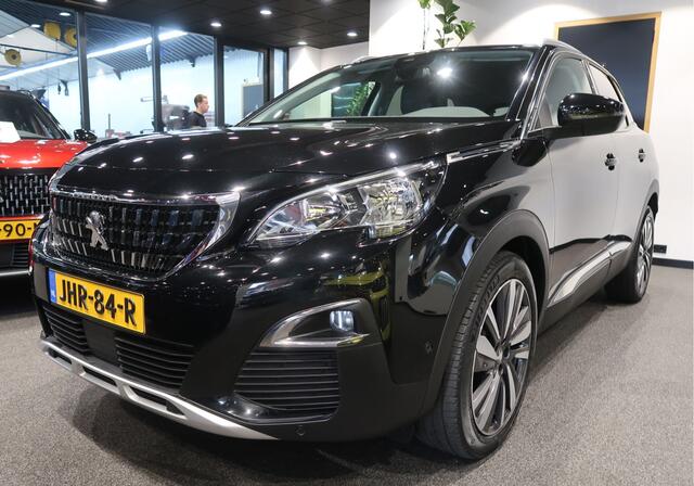 Peugeot 3008 Allure 130 Pk. met 1.400 Kg Trekvermogen * Achteruitrij Parkeer Camera * 19" L.M. Velgen * Voor en Achter Parkeersensoren * Adaptive Cruise Control * Stoelverwarming * Keyless Entry & Start Button * Navigatie & Spotify via Apple Car P Vingerhoets; Vierde