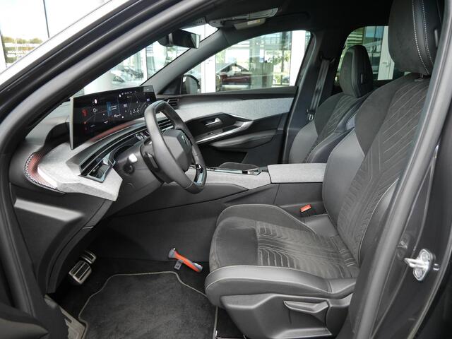 Peugeot 3008 1.2 Hybrid 136 GT | Stoel en stuurverwarming | Led | Navigatie | Achteruitrijcamera | Keyless entry en start | Parkeersensoren voor en achter | Climate control | Adaptive cruise control