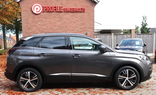 Peugeot 3008 * GT-Line * 130 Pk. Benzine * Open Schuifdak * 1/2 Lederen Interieur * Dodehoekbewaking * Navigatie * Climate & Cruise Control * L.M. Velgen * Keyless Entry & Start Button * Elektisch bed. Achterklap * Vingerhoets; Vierde Generatie, Eersteklas Service. AL