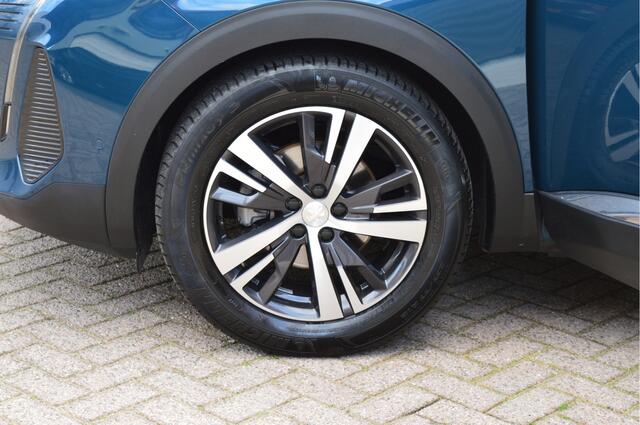 Peugeot 3008 1.2 PureTech Blue Lease Allure O.a: Camera, PDC, Keyless, Carplay, Clima, Etc. All-in prijs!