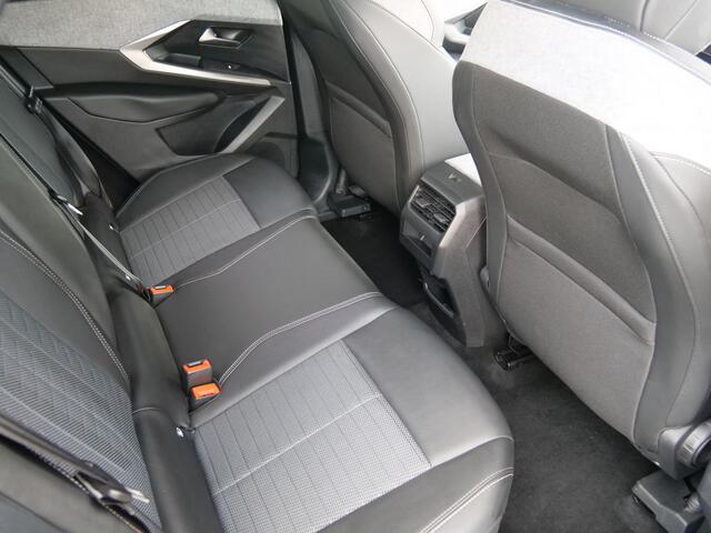 Peugeot 3008 1.2 Hybrid 136pk Allure Automaat Navigatie / Camera / 19 inch