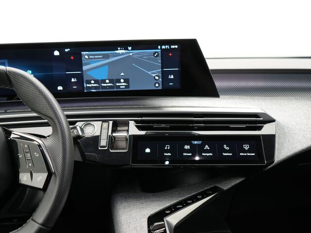 Peugeot 3008 1.2 Hybrid 136 GT | Navigatie | Alcantara bekleding | Doorlopend scherm |