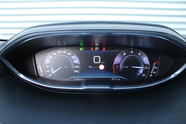 Peugeot 3008 1.2 PureTech 131pk Première AUTOMAAT Panoramadak Clima Cruise Navi 360 Camera Carplay LMV