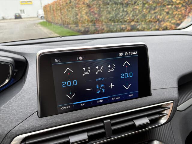 Peugeot 3008 1.2 PureTech Blue Lease Executive Avantage/ AUTOMAAT / NAVI / CRUISE