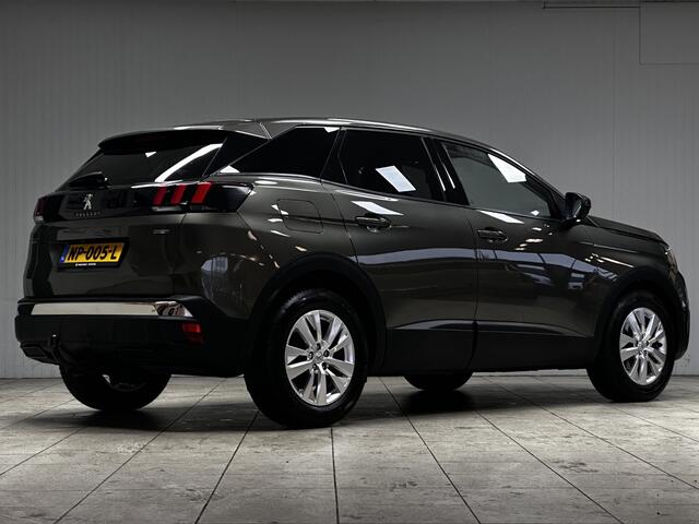 Peugeot 3008 1.2 PureTech Active/ Automaat!/ Dealer onderhouden!/ Virtual Cockpit/ Camera/ Apple + Android/ 17'' LMV/ Lane-Assist./ Navi/ Clima/ Cruise/ Bluetooth/ Armsteun/ Multi. LEDER. Stuur/ Mistl./ PDC/ Extra getint glas
