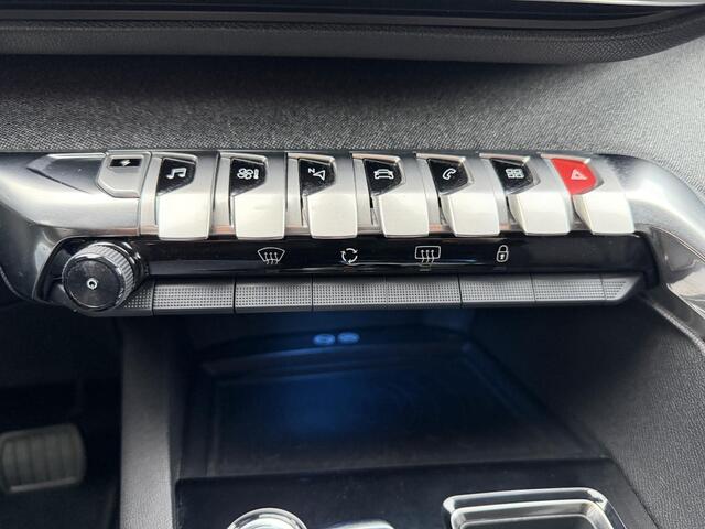 Peugeot 3008 1.6 HYbrid 225 Allure | Camera | Navigatie | Dodehoekdetectie | Automatisch inparkeren en meer!