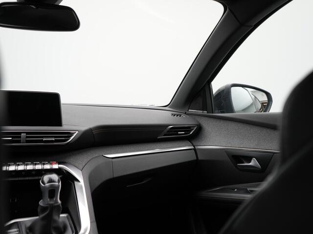Peugeot 3008 1.2 PureTech GT Line Sportiefste uitvoering !