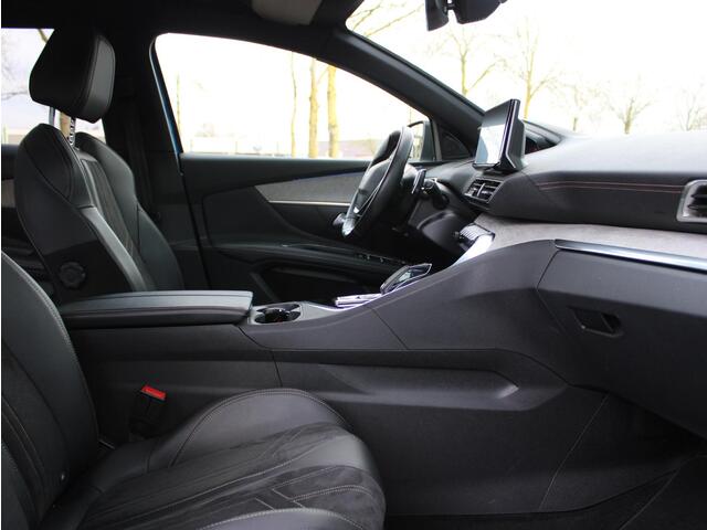 Peugeot 3008 1.2 PureTech GT Automaat | Navi / Camera / Climate