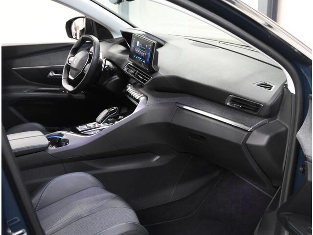 Peugeot 3008 1.6 HYbrid 225PK Blue Lease Allure | Navigatie | Dodehoekdetectie | Camera | 18''LMV | Adaptief Cruise Control | AppleCarPlay/AndroidAuto | Climate Control | Virt.Cockpit | Keyless | Isofix | Privacy Glass | Parkeersensoren | Electrische achterklep |