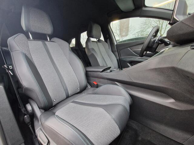 Peugeot 3008 1.6 HYbrid 180 Allure Pack Business | 19 Inch | Automaat | Achteruitrijcamera | Apple carplay | Navigatiesysteem