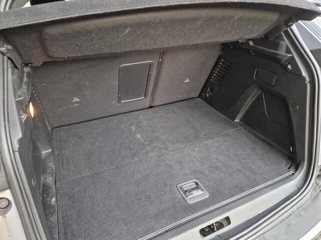 Peugeot 3008 1.6 HYbrid 180 Allure Pack Business | 19 inch | Automaat | Achteruitrijcamera | Apple carplay | Navigatiesysteem | Electronic climate controle