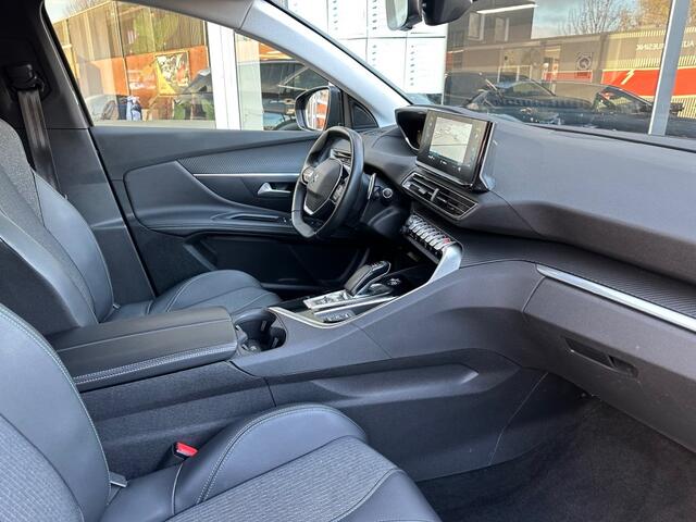 Peugeot 3008 1.6 HYBRID ALLURE